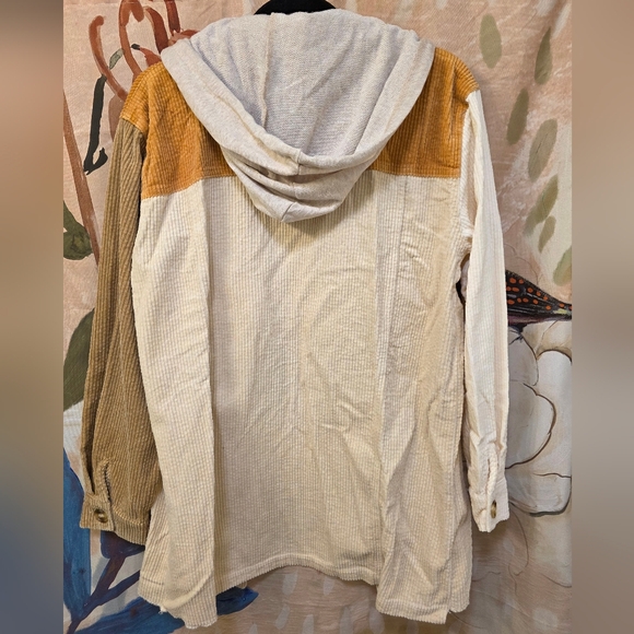 Color Block Button Down Shacket - Picture 6 of 9